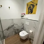 Ventura Luxury Πανσιόν 3*