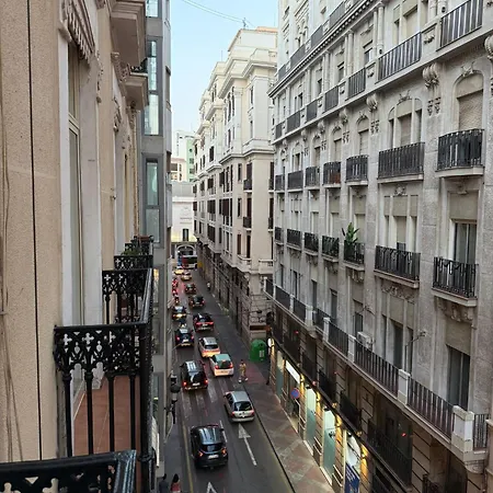 Ventura Luxury بيت ضيافة لقنت